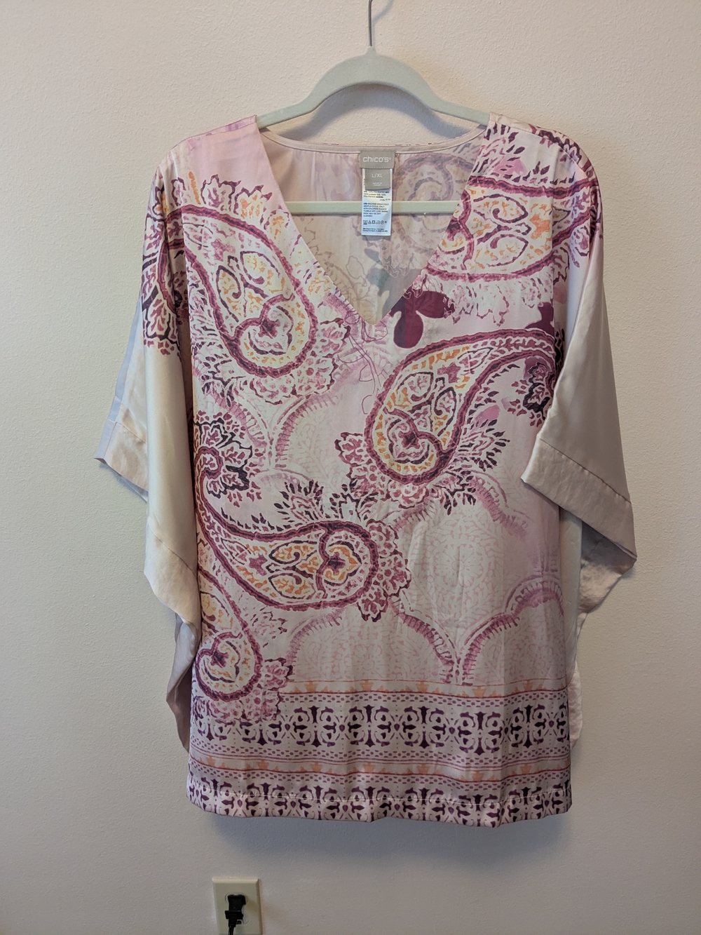 Chico's Pale Pink Paisley V-Neck Tunic with Cream Accents